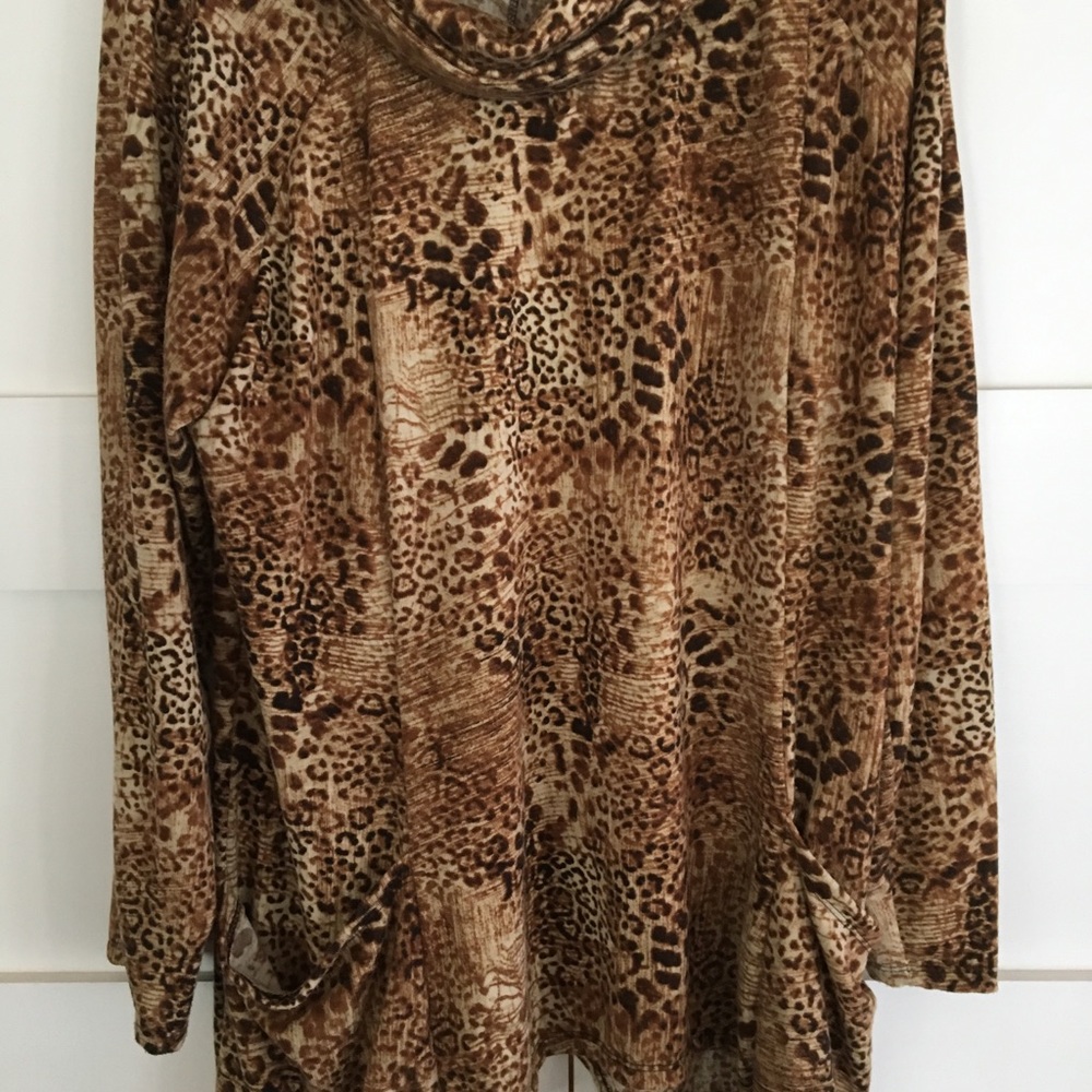 Tunic top leopard print